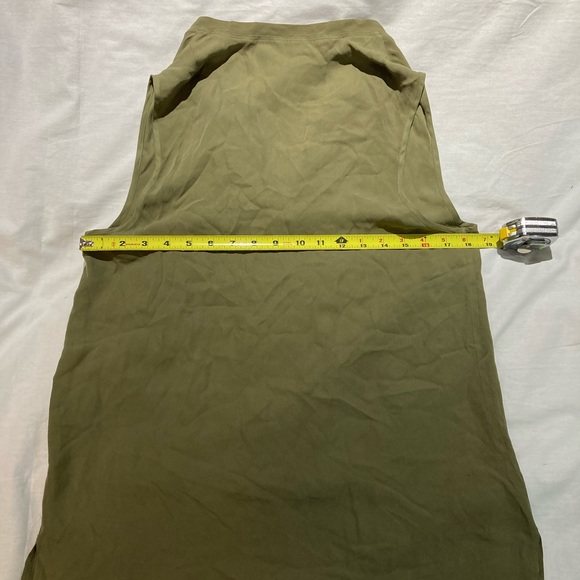 Women’s L’AGENCE Silk Top, size S/M (6) - Picture 8 of 8